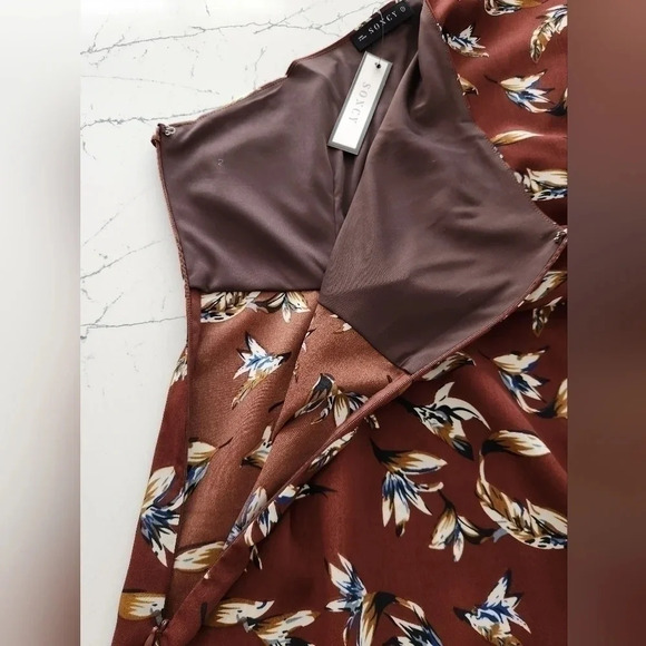 NWT || SONCY || burgundy sleeveless dress - Picture 7 of 9